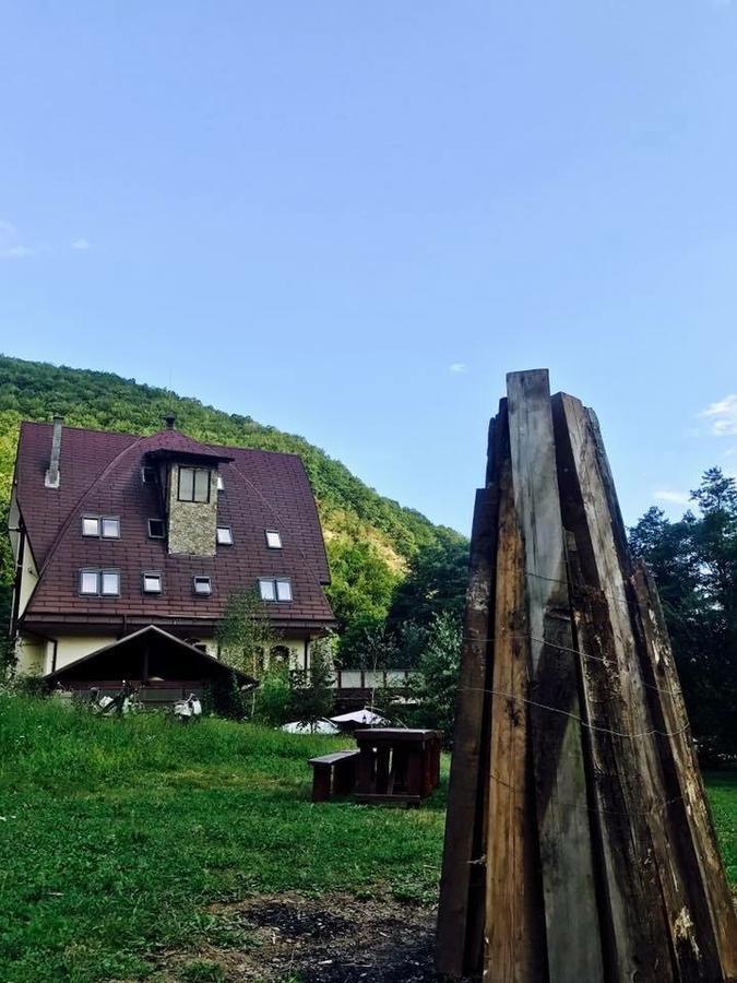 Pension Casa Vanatorilor Băile Olăneşti Εξωτερικό φωτογραφία